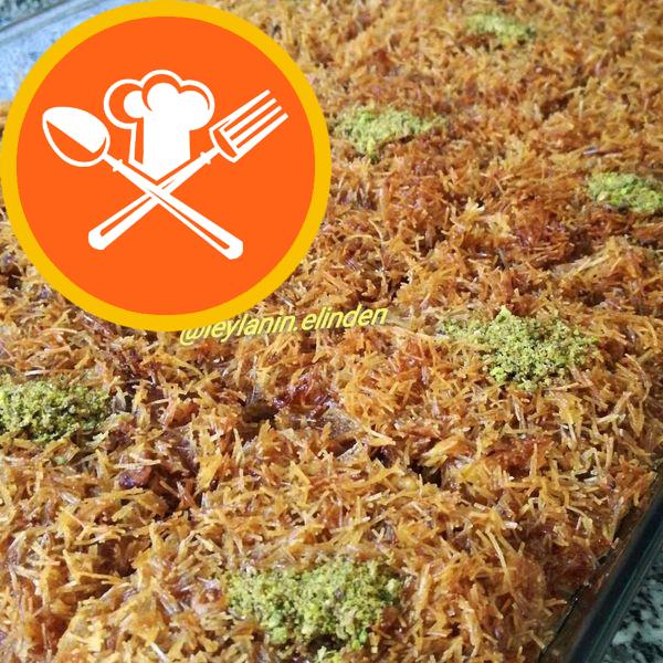 Ένα γλυκό κέικ Kadayif για Iftar (Φροντίστε να το αποθηκεύσετε στο σημειωματάριό σας)